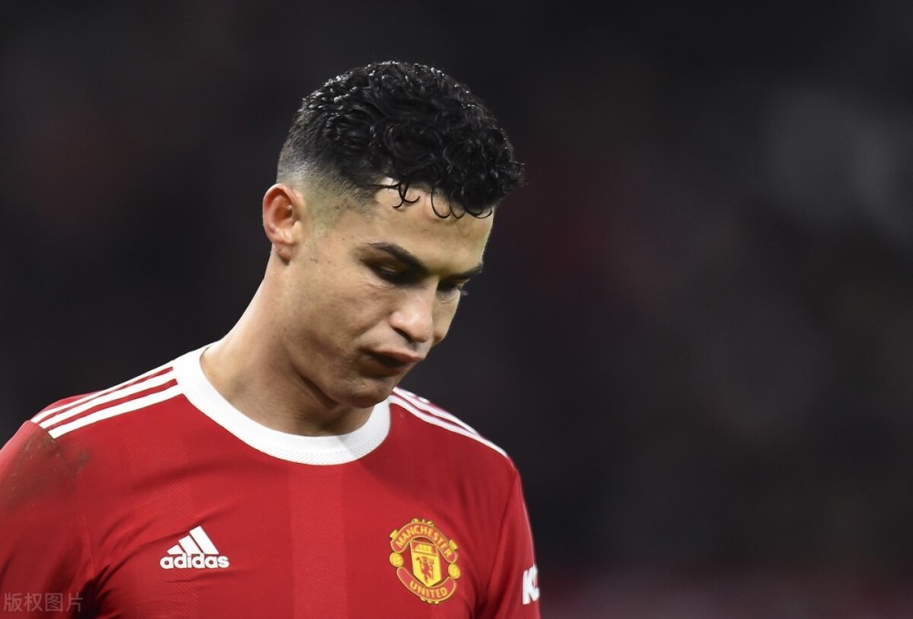 开云体育app-比赛规则变更引发热议！，凯恩在IG比赛中败北引发球迷热议-开云体育app