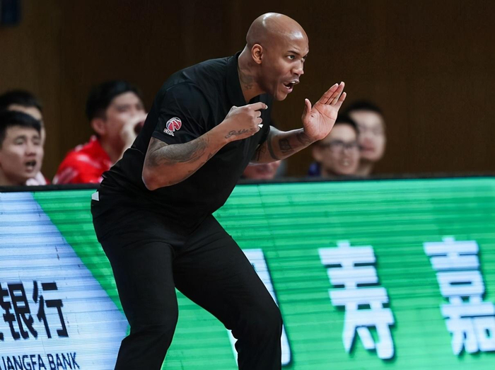 开云官方网站-包含金州勇士转会期刷新队史纪录转会期广州队官宣签约，洛杉矶湖人今晚官宣签约瞬间刷屏的词条-开云官方网站